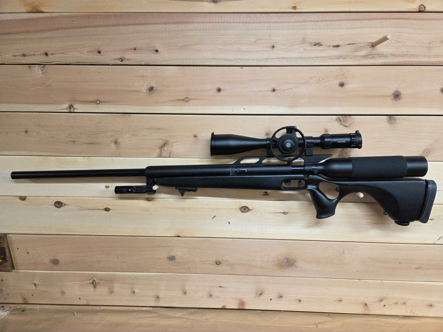 Air Force Texan .257 with synthetic stock & Hawke 6-24x50 Side Winder Side focus & 3 tins of pellets